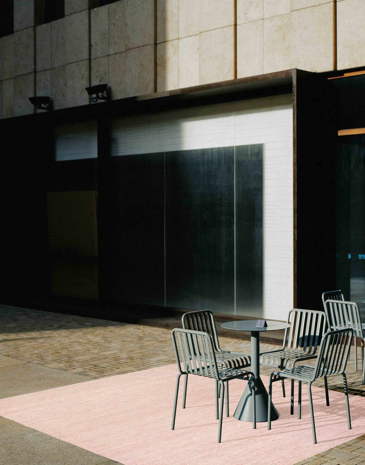 Italic // 10 - Outdoor